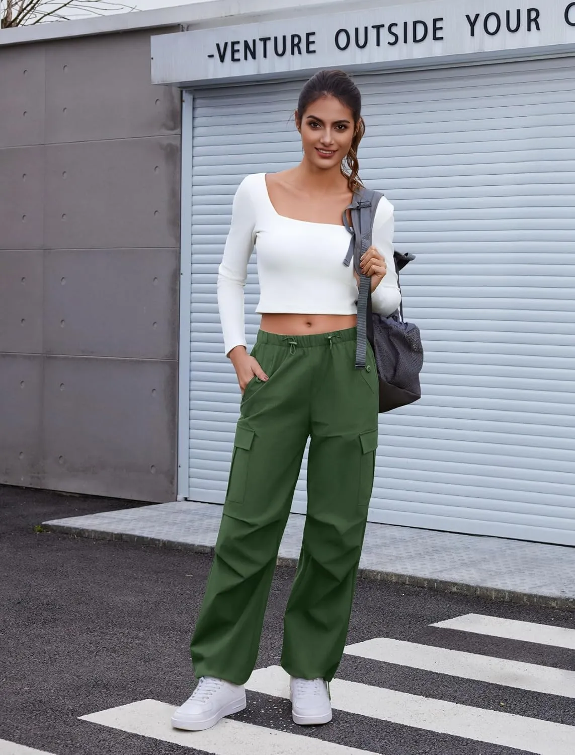 Cargo Pants Women Elastic Waisted Parachute Hiking Pants with Pockets Water-Resistant Lightweight Baggy Pants
