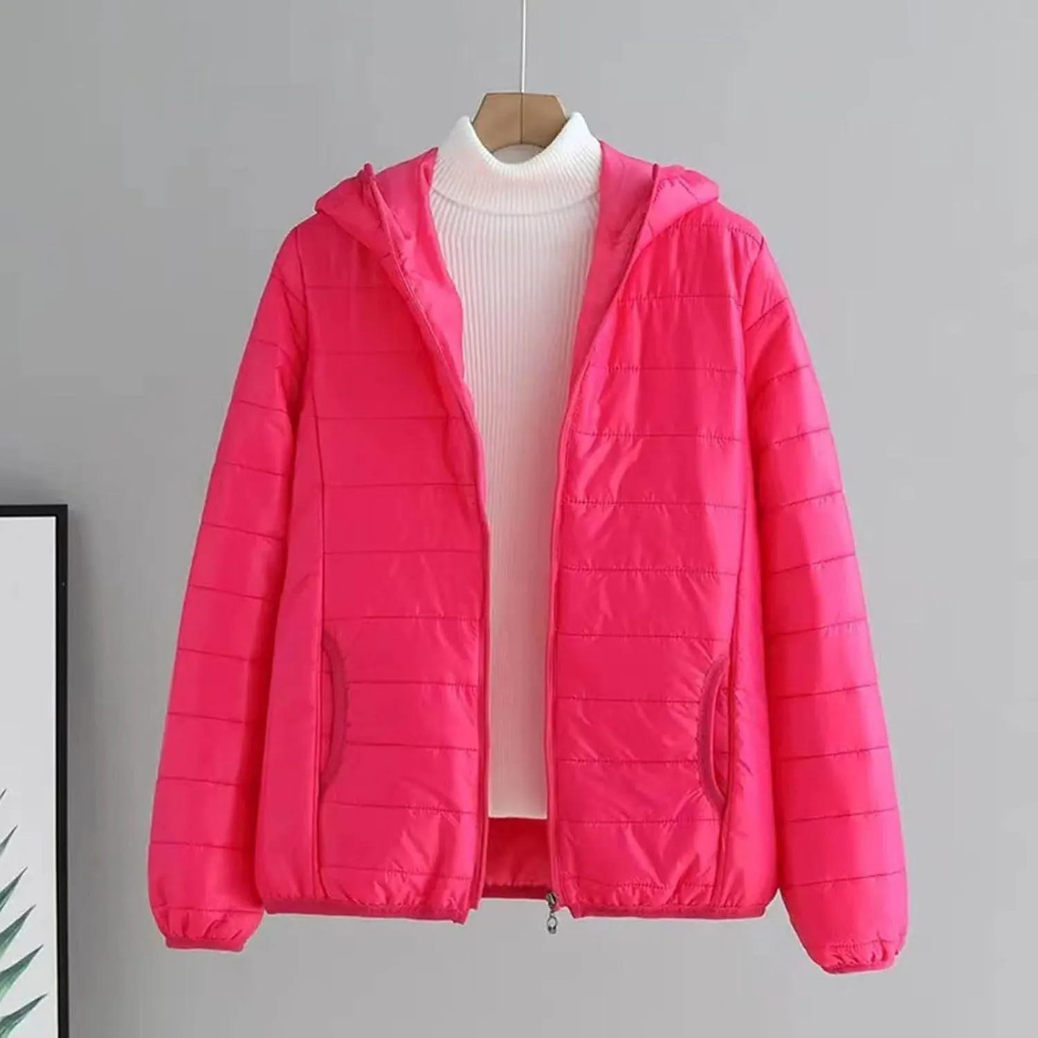 Women's Puffer Coat Casual Lightweight Zip Up Mama Warm Short Winter Down Jacket Hooded Quilted Jackets with Pockets